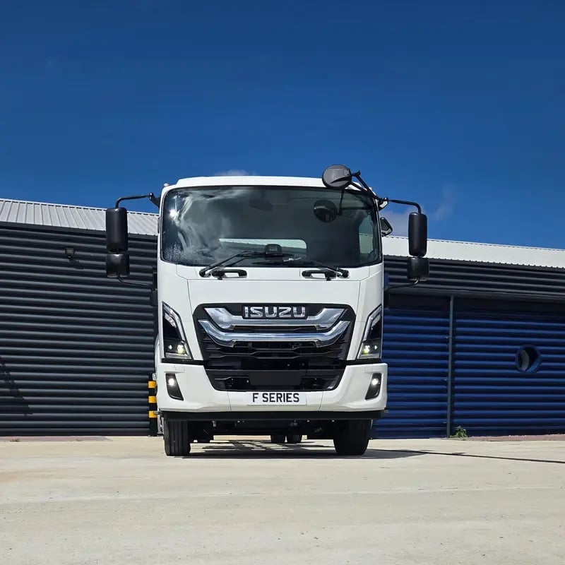 isuzu-p700-f-series-f135-front-outside_144744